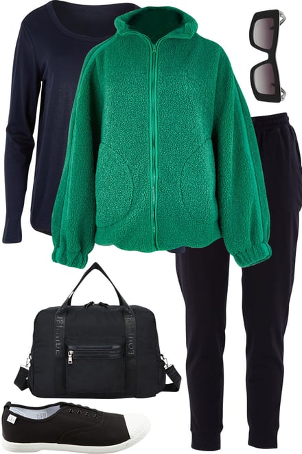 Travel-ready Green Fleece & Black