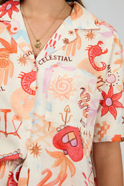 A model wearing the Tyra Cotton Linen Shirt in colour Vwhite (White), from the front, cropped image