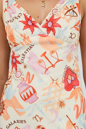 A model wearing the Tyra Cotton Linen Maxi Dress in colour Vwhite (White), from the front, cropped image
