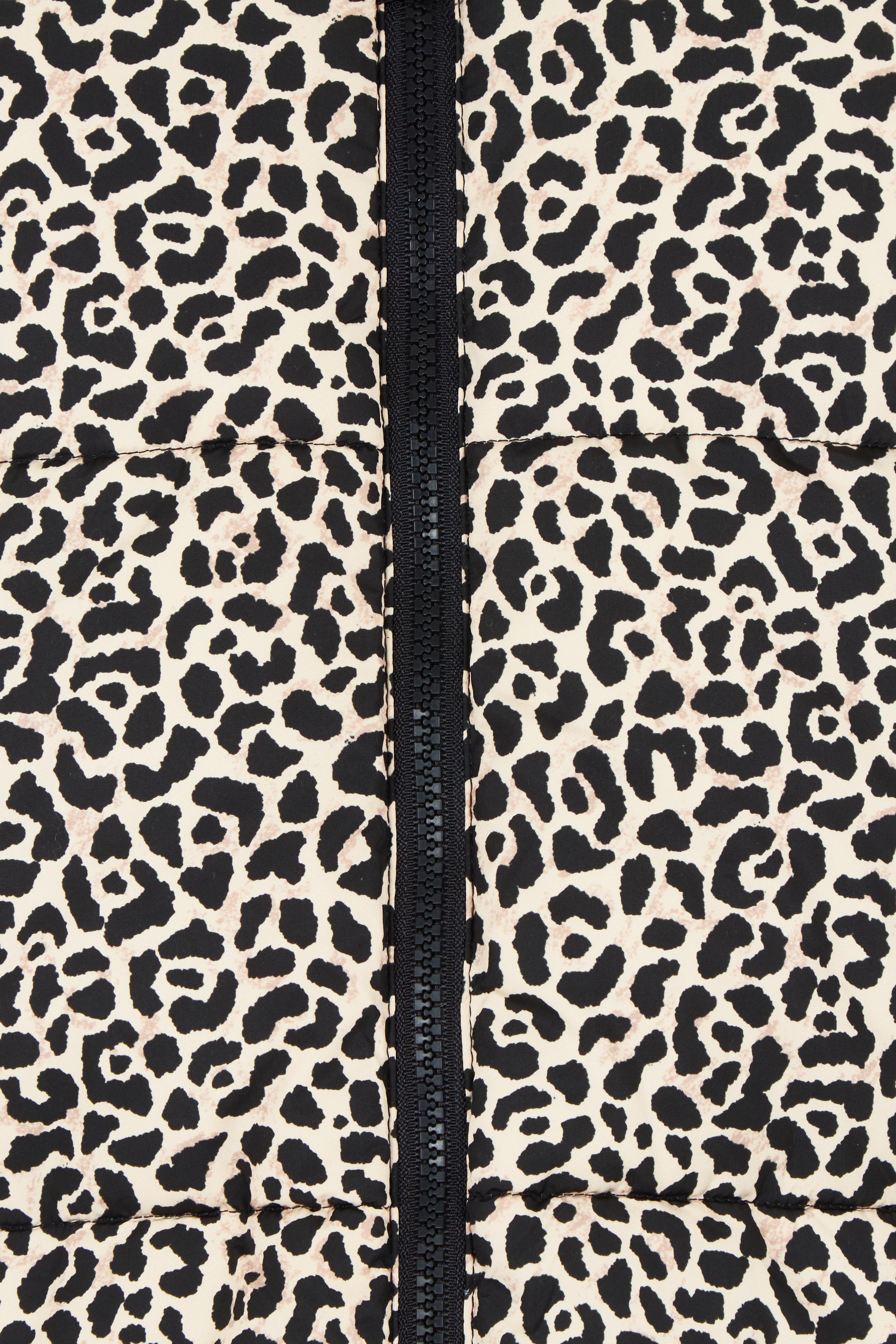 Product shot of the Savannah Puffer in colour Print, detail