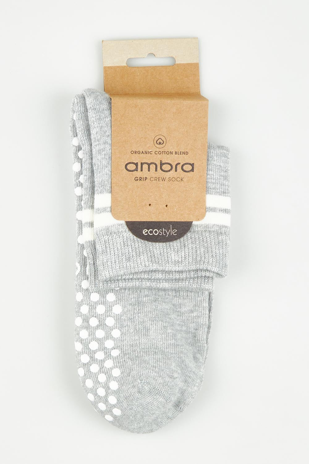 A model wearing the Organic Cotton Grip Crew Sock in colour Greymarle (Grey), from the front, showing the whole outfit