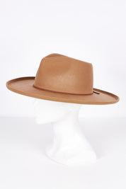 A model wearing size OneSize of the Coolibah Australian Wool Hat in colour Nut, from the front, showing the whole outfit