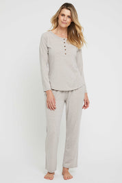 A model wearing the Relax PJ Long Bamboo Pants in colour Oatmeal, from the front, showing the whole outfit