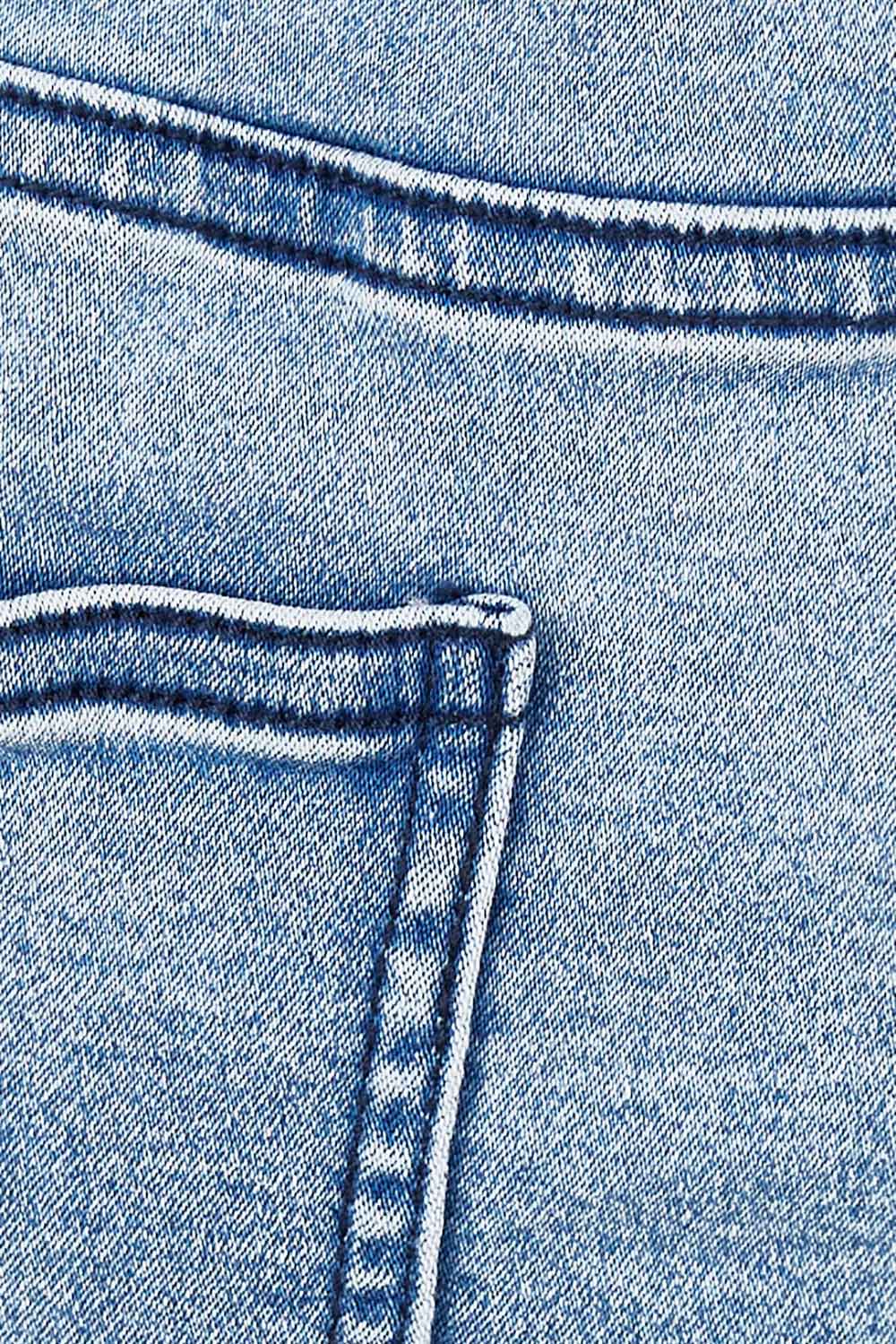 Product shot of the Avici Denim Skirt in colour Lightsky (Blue), detail