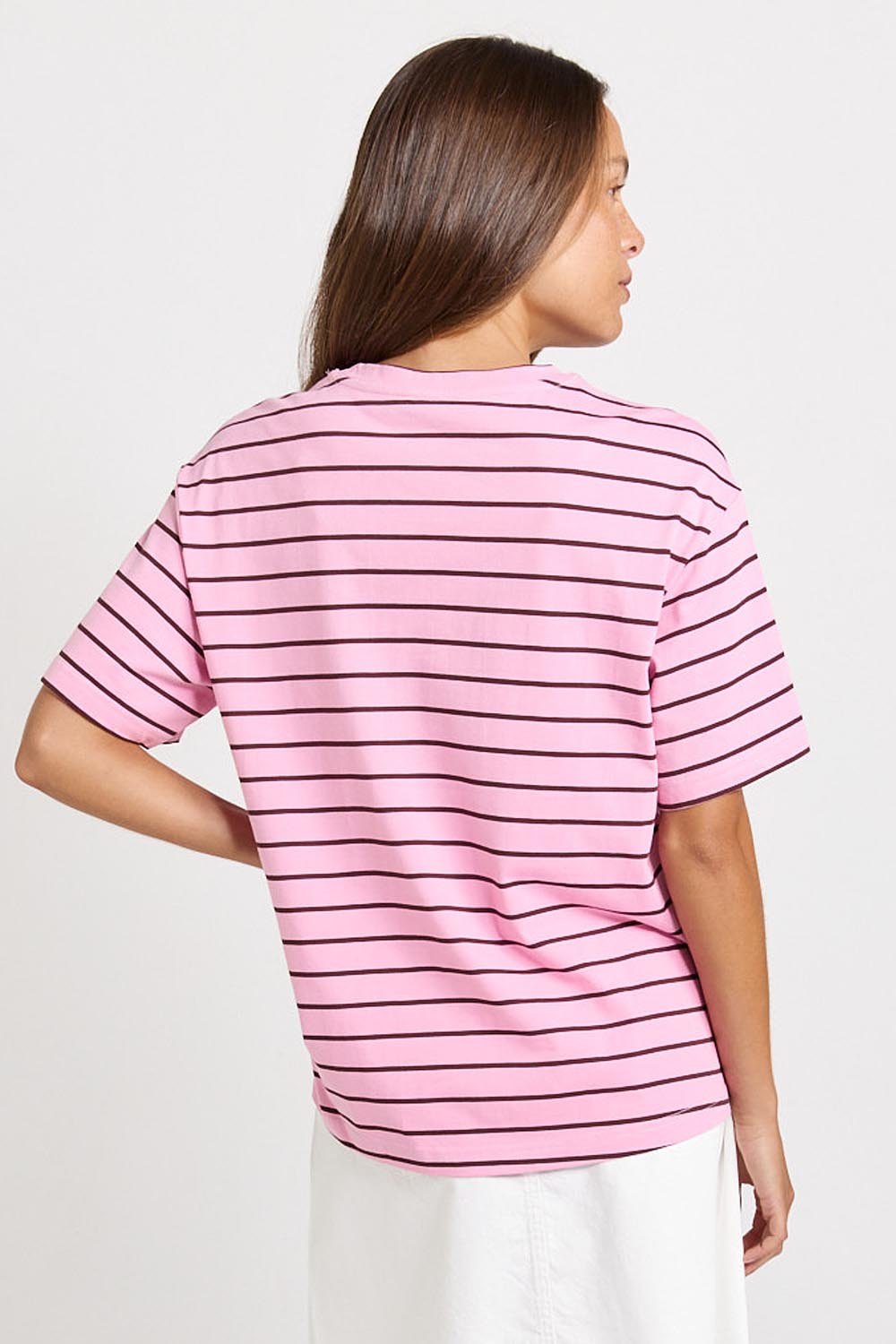 Model Genericm wearing size sample of the Relax Boxy Tee – Pinkchoc in colour Pinkchoc, from the back