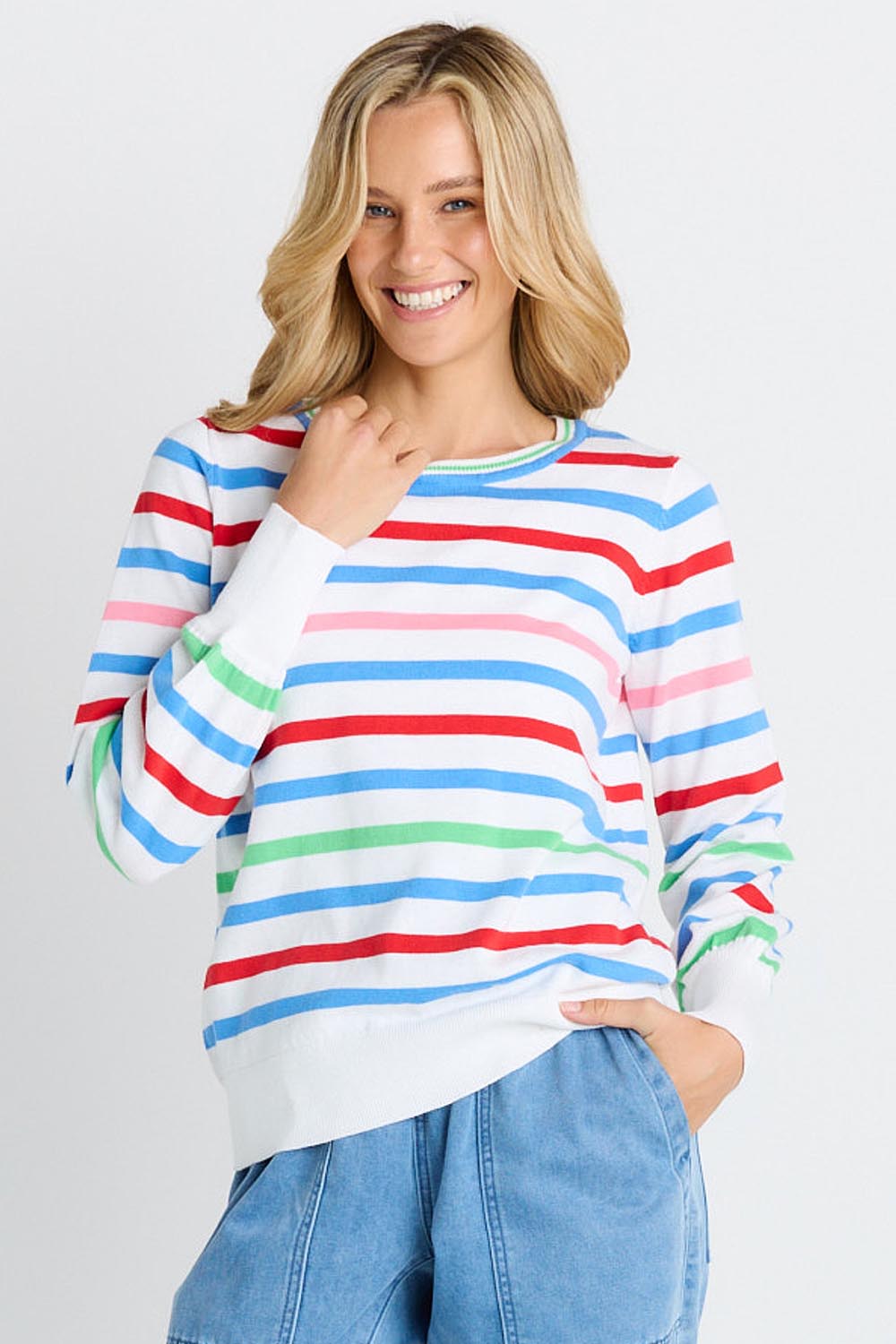 Model Genericm wearing size sample of the Indie Knit Sweater – Sorbet in colour Sorbet, in a cropped view