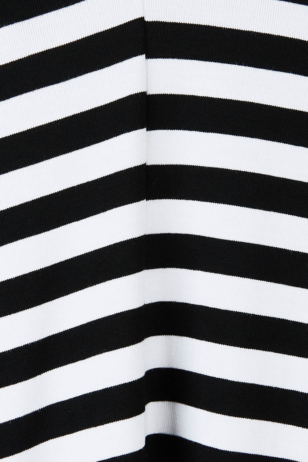 Product shot of the Kyoto Vin colourNeck Tee - Blkwhite (Black), detail