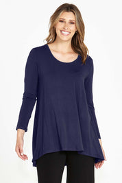 A model wearing the Cairo Tunic Bamboo Top in colour Navy (Blue), from the front, cropped image