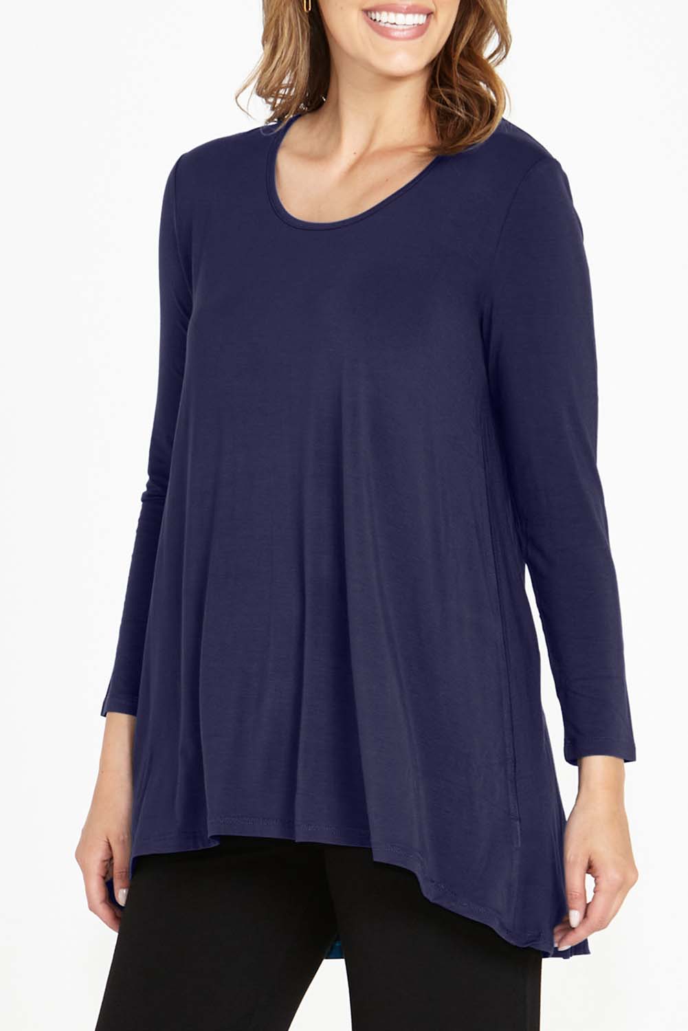 A model wearing the Cairo Tunic Bamboo Top in colour Navy (Blue), from the front, cropped image