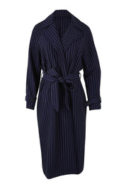 Product shot of the Mayla Duster in colour Bluepinstr (Blue), from the front
