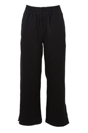 Product shot of the Pace Cotton Jogger in colour Black (Black), from the front