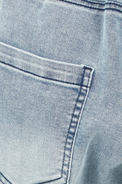 Product shot of the Brooks Jean in colour Lightblue (Blue), detail