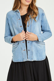 Model Tahlia wearing size 10 of the Reese Denim Shacket in colour Denim (Blue), from the front, cropped image