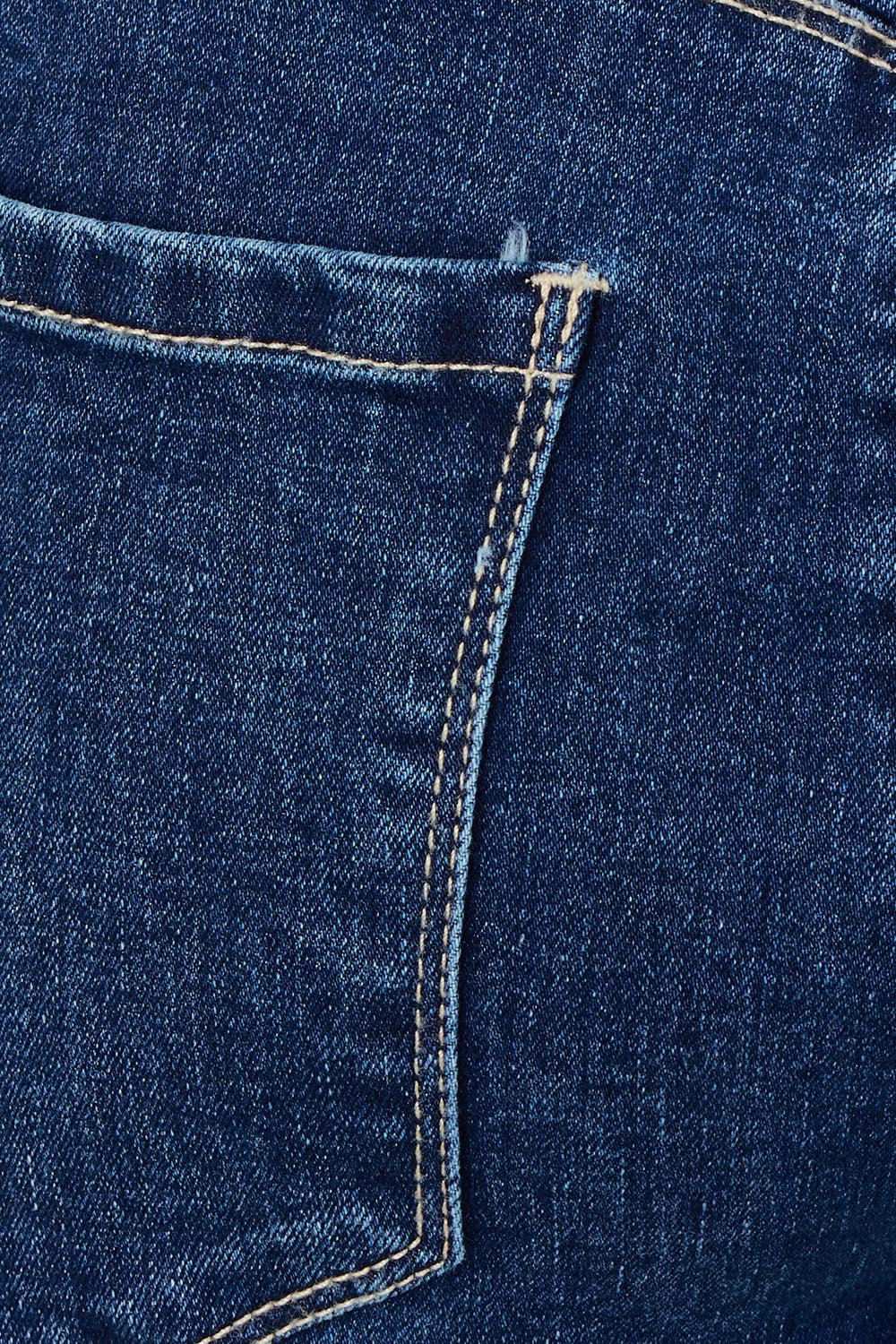Product shot of the Camila Crop Jeans in colour Midnight (Blue), detail