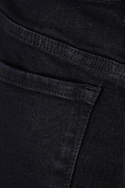 Product shot of the Betty Essential Jean in colour Black (Black), detail