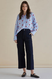 A model wearing the Easy Relax Jean in colour Bluesmoke (Blue), from the front, showing the whole outfit
