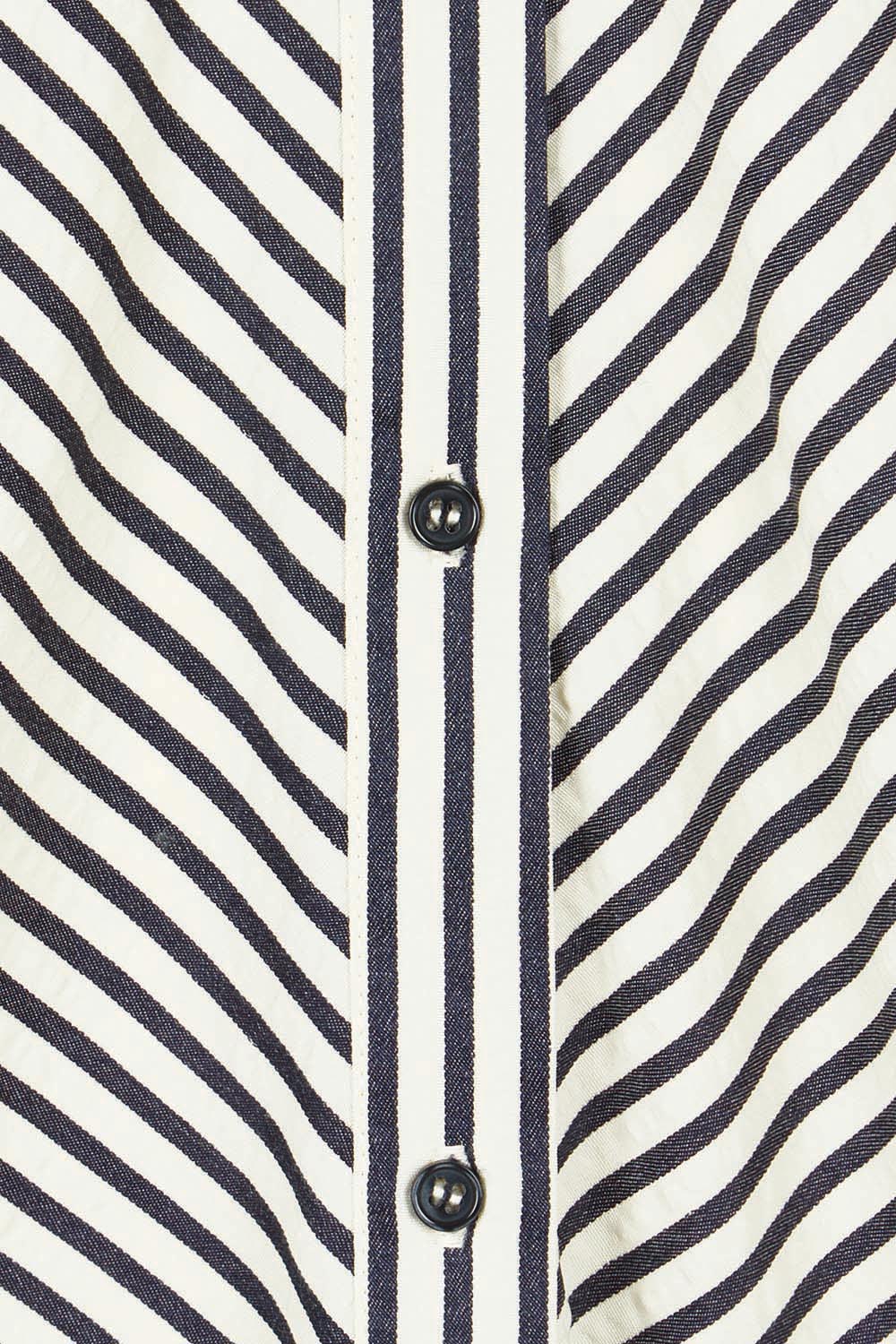 Product shot of the Cotton Blend Crinkle Shirt in colour Blkstripe, detail