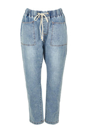 Product shot of the Haven Straight Leg Jean in colour Lightblue (Blue), from the front