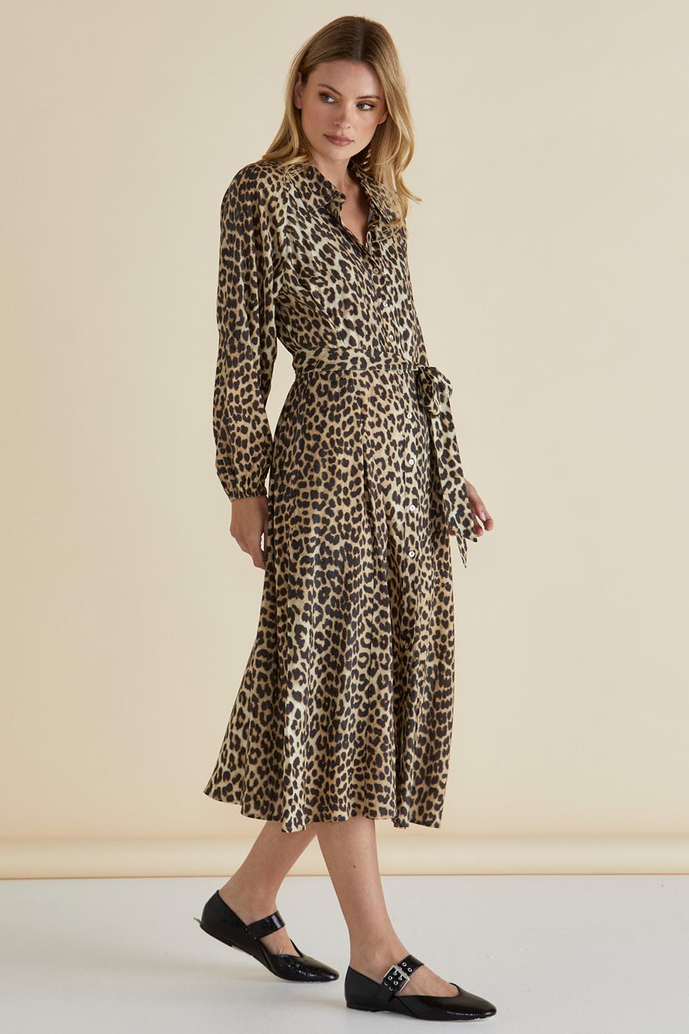 A model wearing the Lisa Leopard Shirt Dress in colour Leopard, from the front, showing the whole outfit