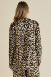 A model wearing the Lexi Shirt in colour Leopard, from the back