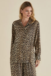 A model wearing the Lexi Shirt in colour Leopard, from the front, cropped image
