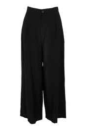 Product shot of the Zander Pant in colour Black (Black), from the front