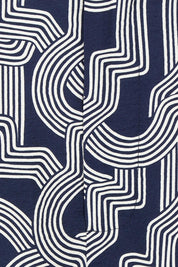 Product shot of the Zander Pant in colour Navygeo (Blue), detail