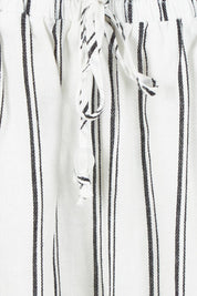 Product shot of the Zaza Relax Pant in colour Blkwhite (White), detail