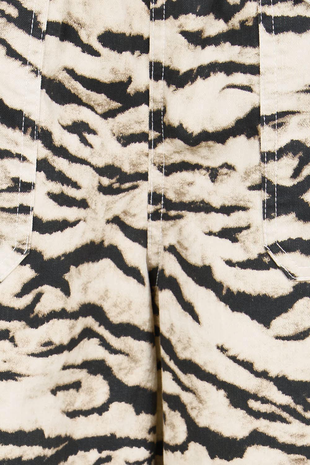 Product shot of the Saffra Relax Leg Jean – Animal in colour Animal, showing detail