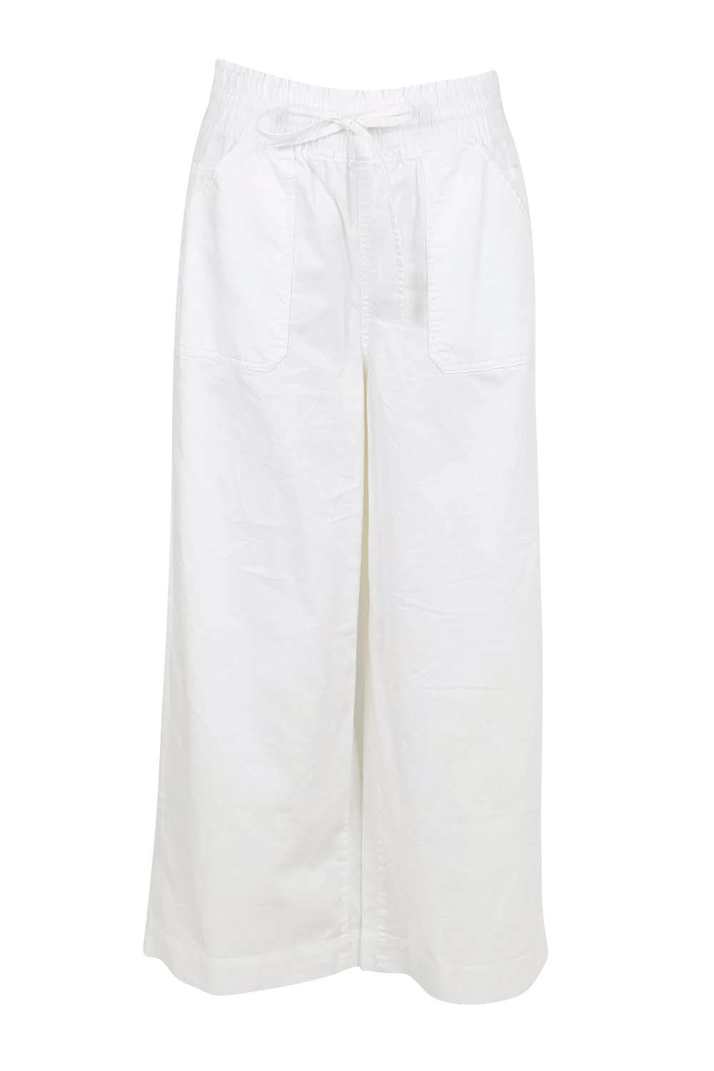 Product shot of the Saffra Relax Leg Jean – White in colour White, from the front