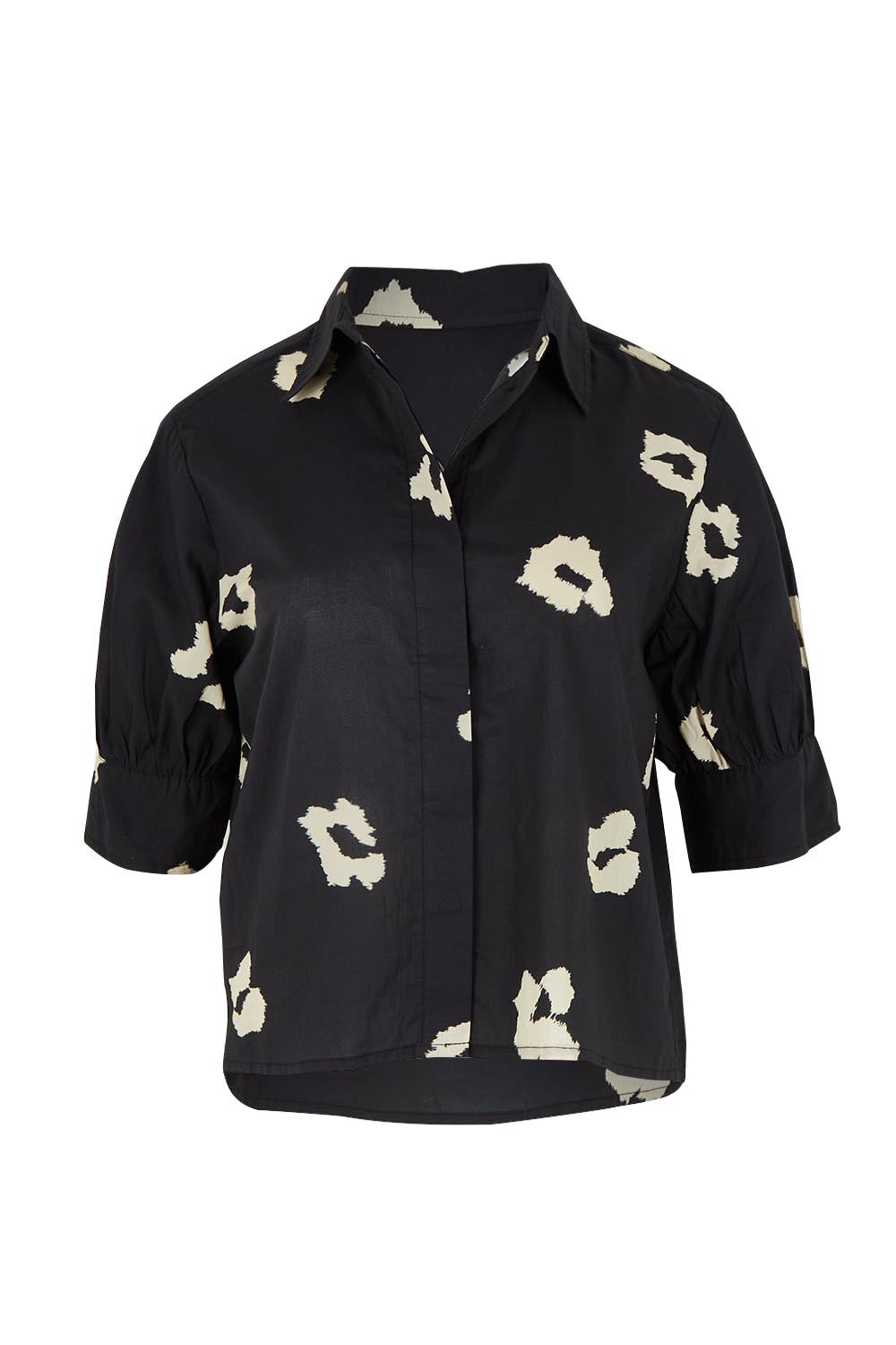 Product shot of the Reagan Cotton Poplin Shirt in colour Leopard (Black), from the front
