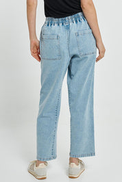 A model wearing the Quinn Stretch Jogger in colour Lightblue (Blue), from the back