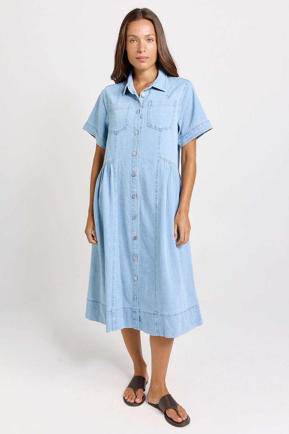 Model Genericm wearing size sample of the Willow Denim Dress – Medwash in colour Medwash, from the front