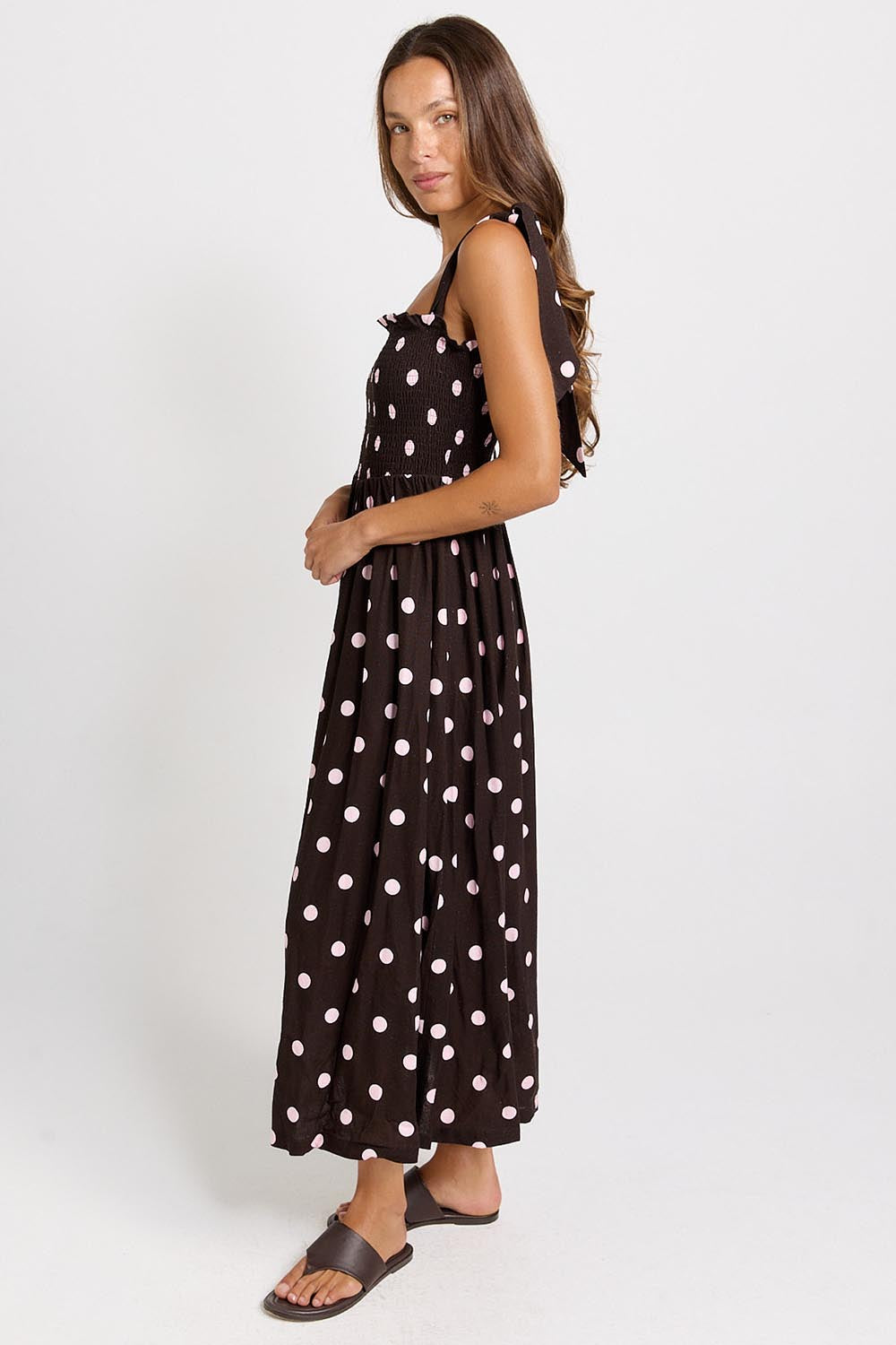 Model Genericm wearing size sample of the Shirred Maxi Dress – Pinkchoc in colour Pinkchoc, from the front