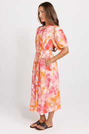 Model Genericm wearing size sample of the Nia Dress – Floral in colour Floral, from the front
