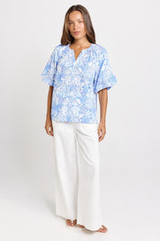 Model Genericm wearing size sample of the Bronte Blouse – Blueshell in colour Blueshell, from the front
