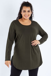 Model Sasha-Lee wearing size 16 of The Cotton Long Sleeve Boyfriend Tee in colour Khaki (Green), from the front, cropped image