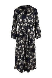 Product shot of The Wrap Front Midi Dress in colour Navytaupe (Blue), from the front
