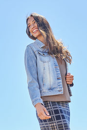 Model Amanda wearing size 10 of The Denim Jacket in colour Lightdenim (Blue), from the front, showing the whole outfit