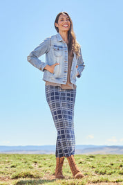 Model Amanda wearing size 10 of The Denim Jacket in colour Lightdenim (Blue), from the front, showing the whole outfit