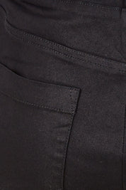 Product shot of The 7/8 Pull On Pant in colour Black (Black), detail