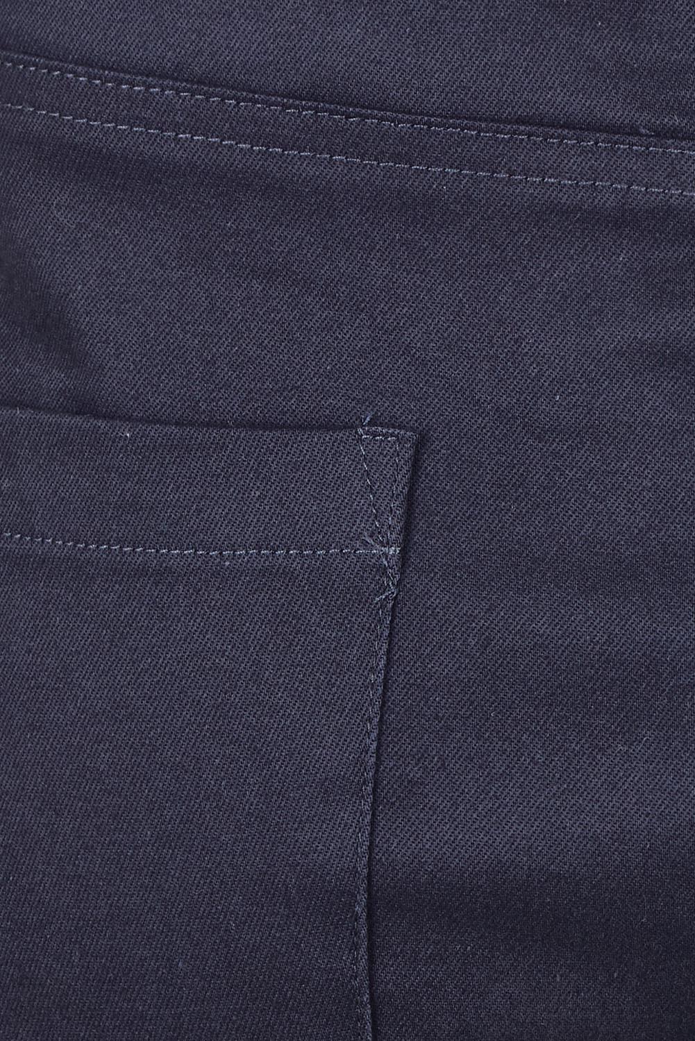 Product shot of The 7/8 Pull On Pant in colour Darknavy (Blue), detail
