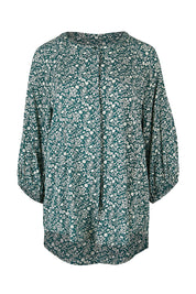 Product shot of The Perfect Relaxed Fit Shirt in colour Greenivory (Green), from the front