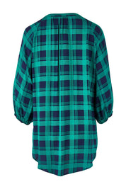 Product shot of The Perfect Relaxed Fit Shirt in colour Navycheck (Blue), from the back