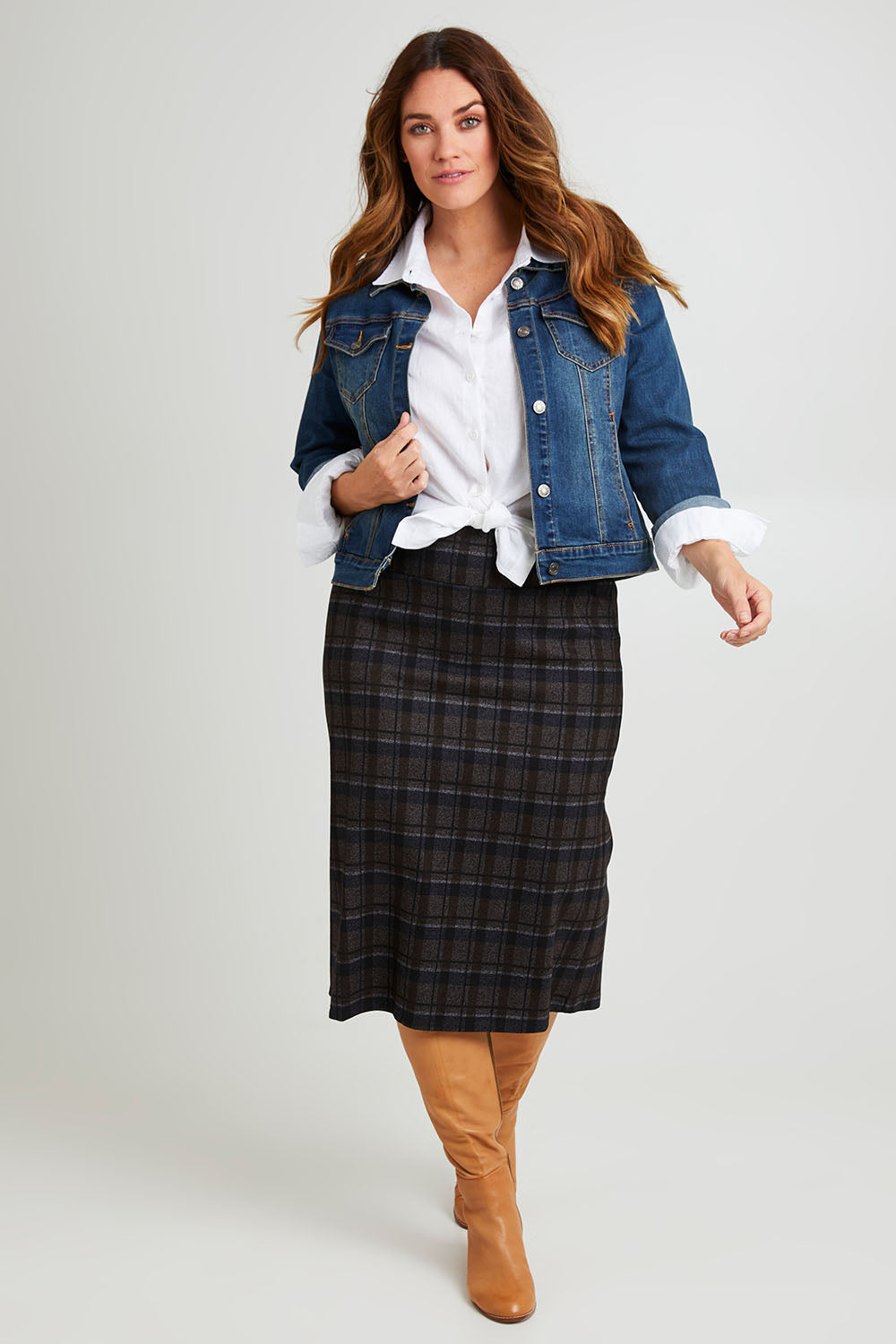 Model Laura wearing size 14 of The Ponte Check Skirt in colour Chocnavy (Blue), from the front, showing the whole outfit