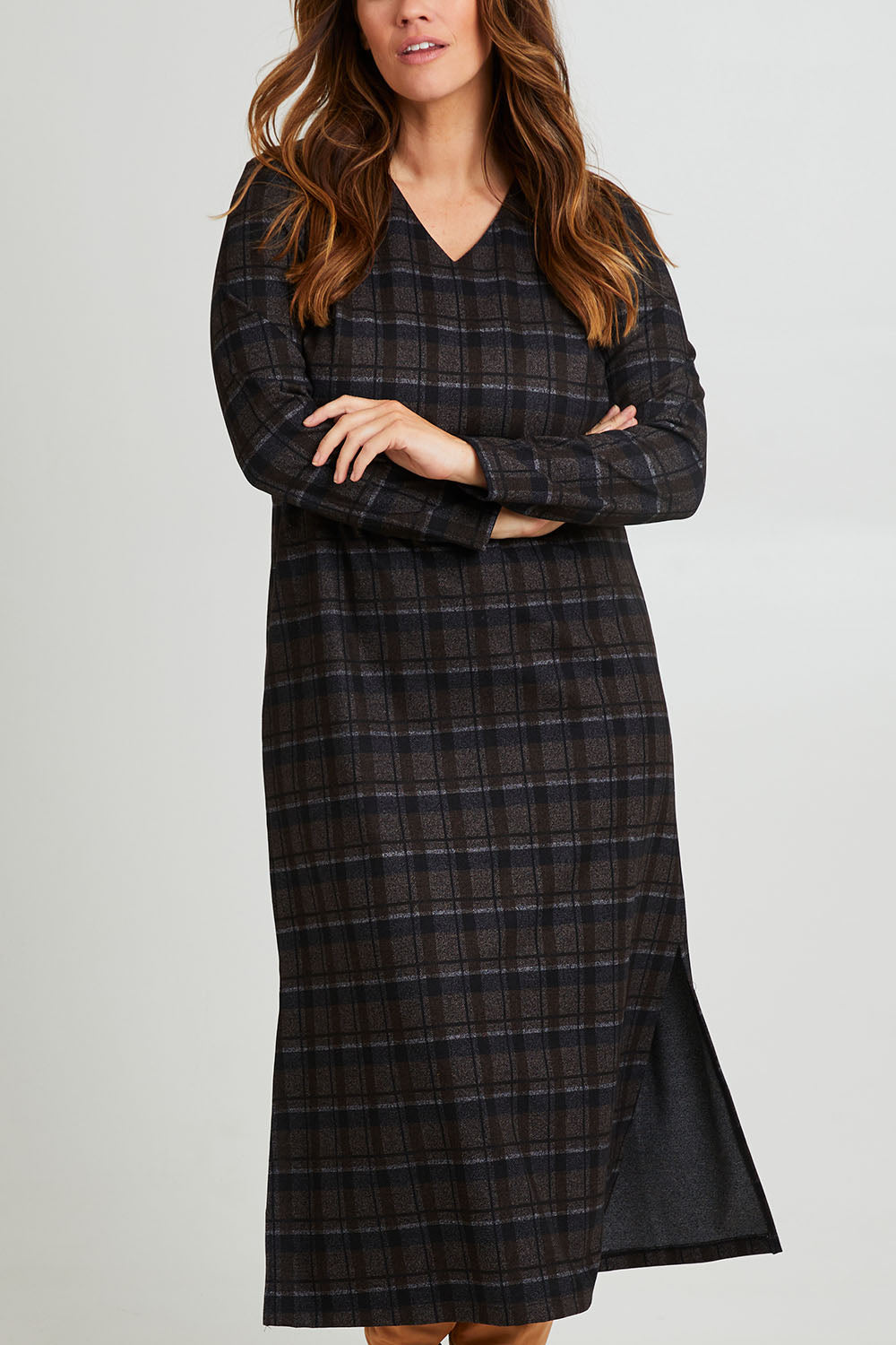 Model Laura wearing size 14 of The Ponte Check Dress in colour Chocnavy (Blue), from the front, cropped image