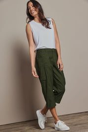 Model Amanda wearing size 10 of The Everyday Cropped Cargo Pant in colour Olive (Green), from the front, showing the whole outfit