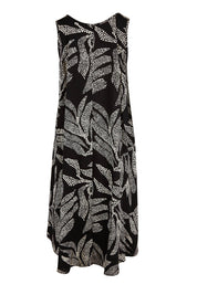 Product shot of The Printed High Low Dress in colour Blackwhite (Black), from the back