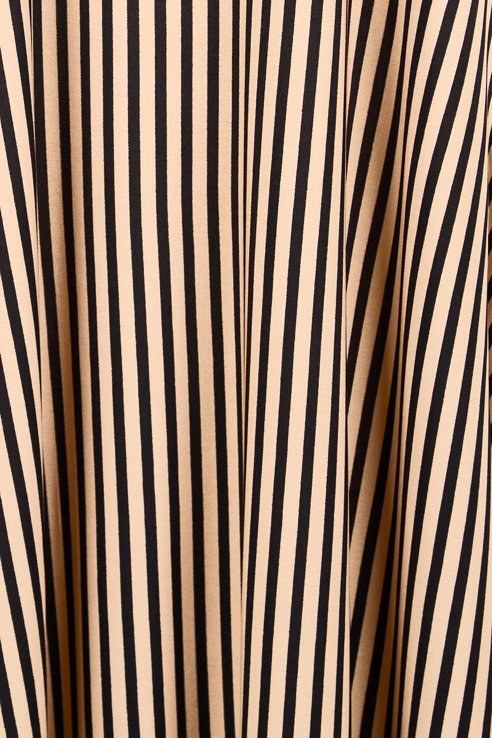 Product shot of the The Easy Wear Print Maxi Dress – Blacktan in colour Blacktan, showing detail