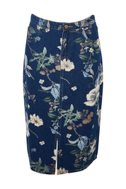 Product shot of The 5 Pocket Printed Midi Skirt in colour Softfloral (Blue), from the front